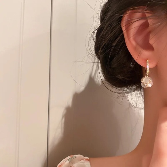 New DAINTY 14K GOLD STAINLESS STEEL OPAL CALI EARRINGS - Picture 5 of 8